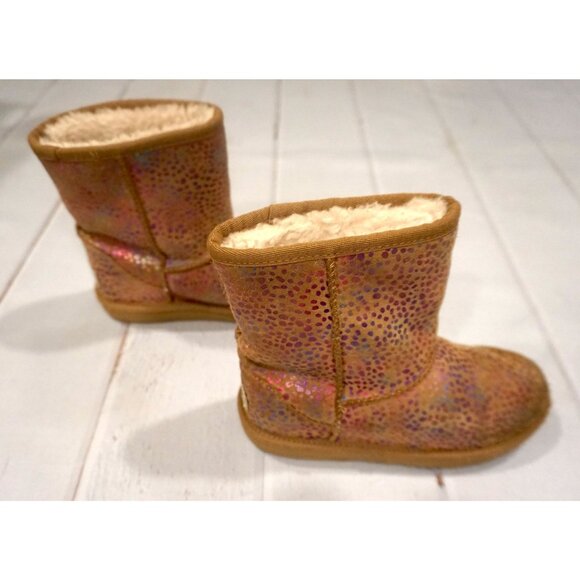 UGG Other - UGG Girls Kids' Classic II Spots – Size 2